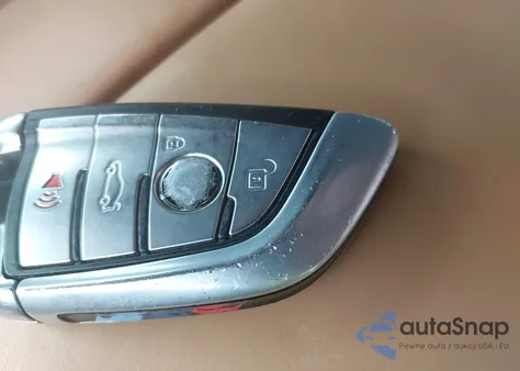 2017 BMW Alpina B7 xDrive из США, поврежденный, VIN WBA7F2C30HG422901